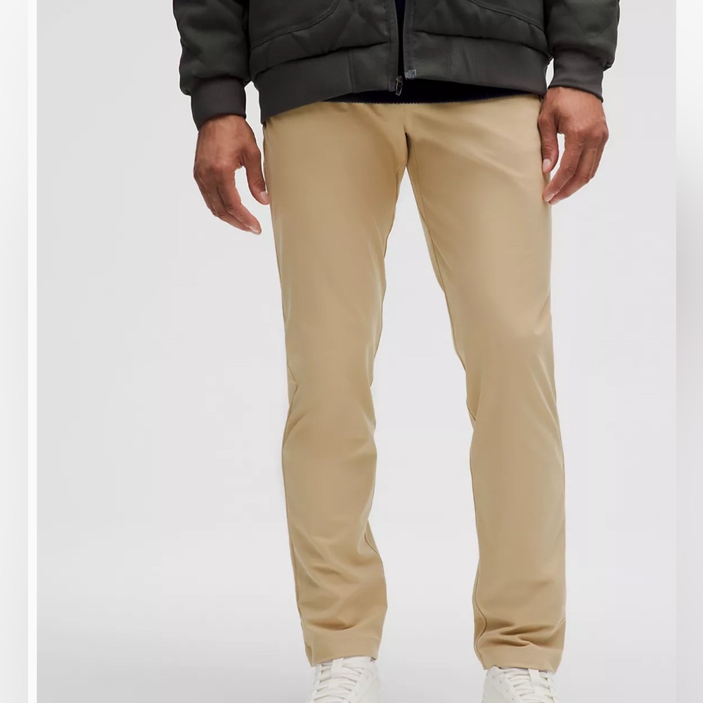 ABC Classic-Fit 5 Pocket Pant Warpstreme pants Lululemon Size is 40x30 in Trench